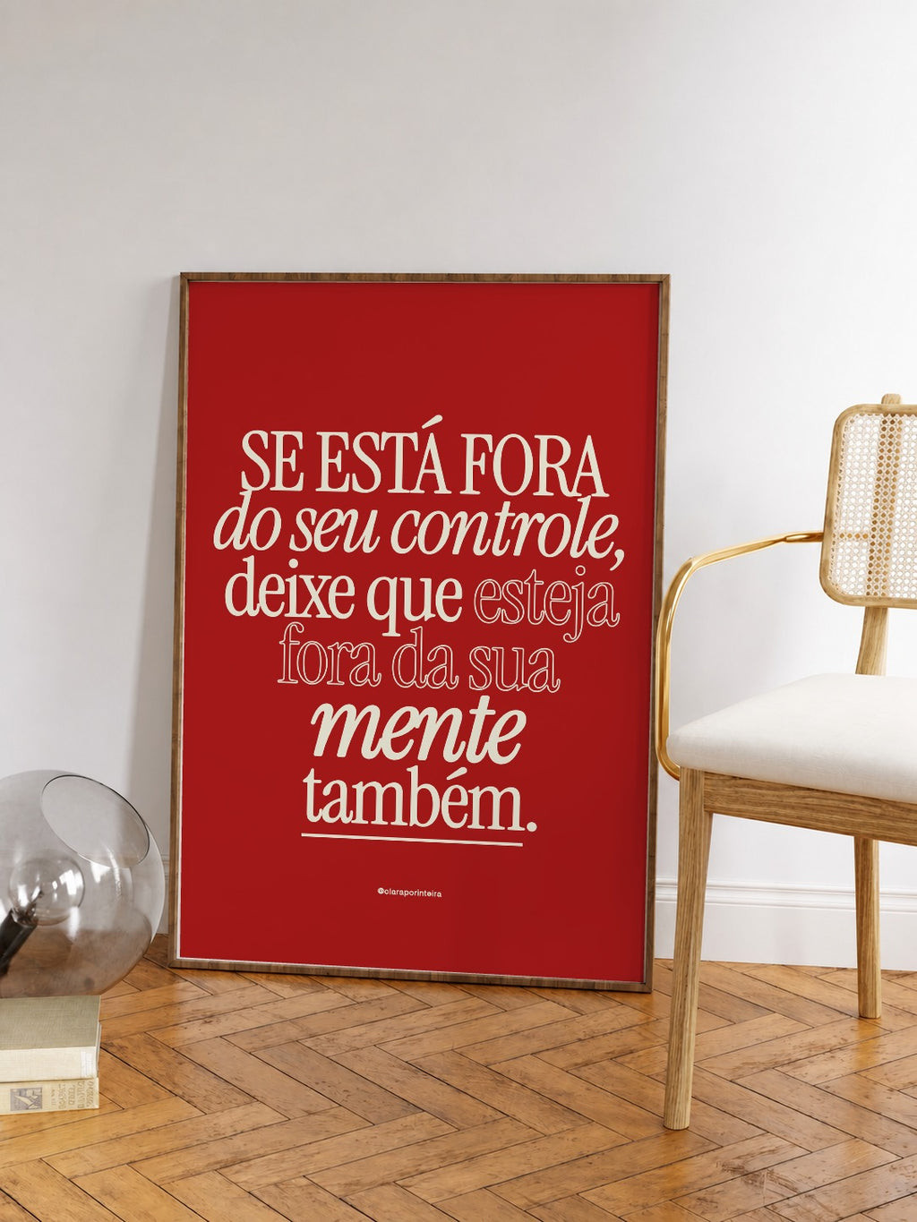 Quadro Fora da Sua Mente emoldurado em ambiente, mockup 2