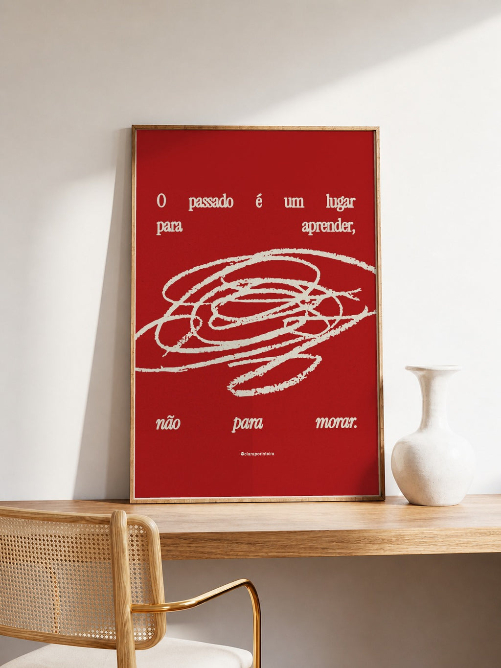 Quadro O Passado emoldurado em ambiente, mockup 1
