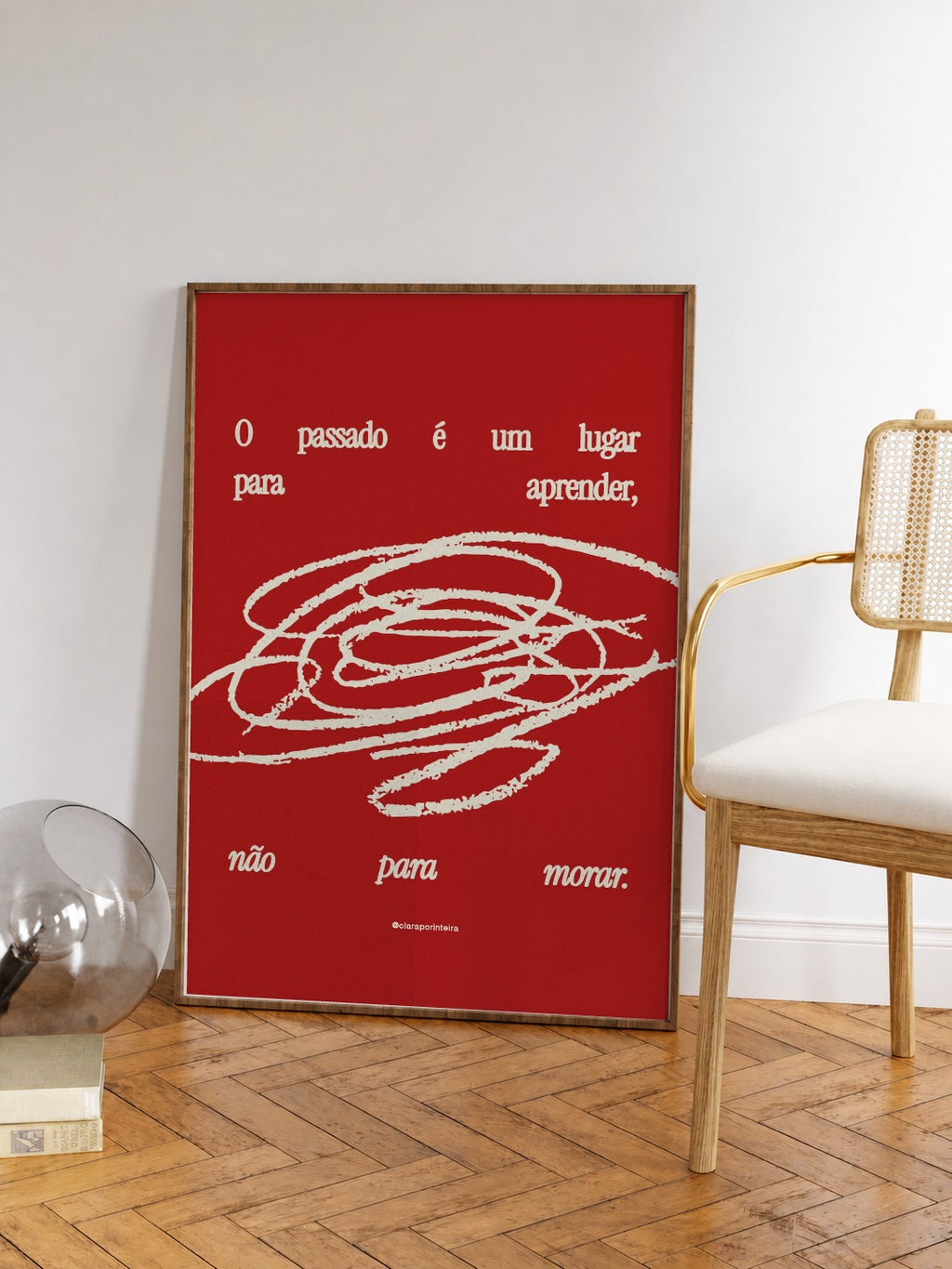 Quadro O Passado emoldurado em ambiente, mockup 2