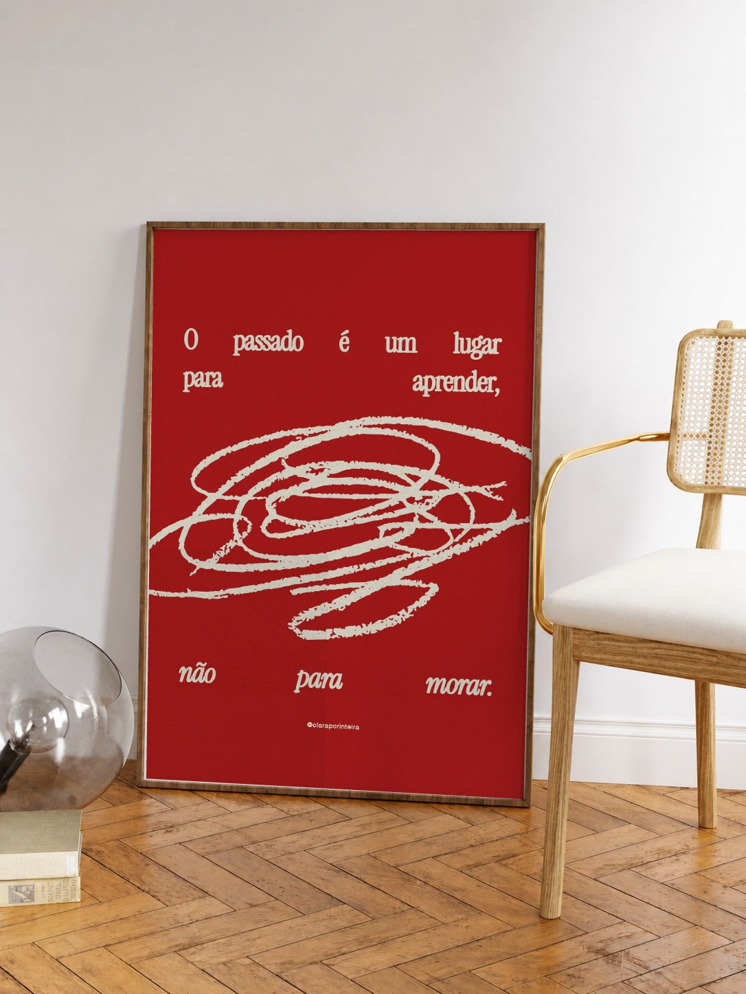 Quadro O Passado emoldurado em ambiente, mockup 2
